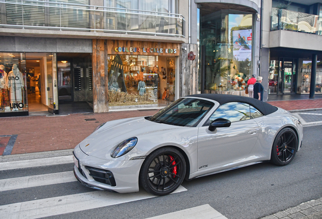 Porsche 992 Carrera 4 GTS Cabriolet