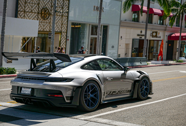 Porsche 992 GT3 RS Weissach Package