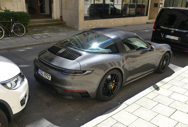 Porsche 992 Targa 4 GTS