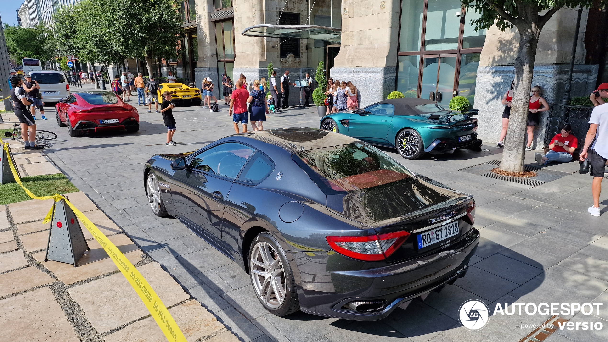 Aston Martin V8 Vantage Formula 1 Edition Roadster