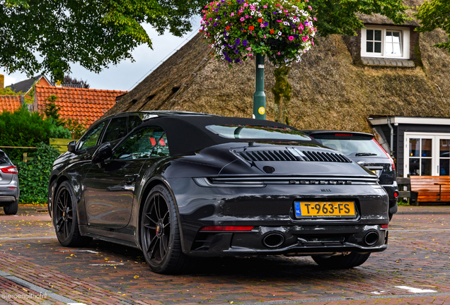 Porsche 992 Carrera 4 GTS Cabriolet