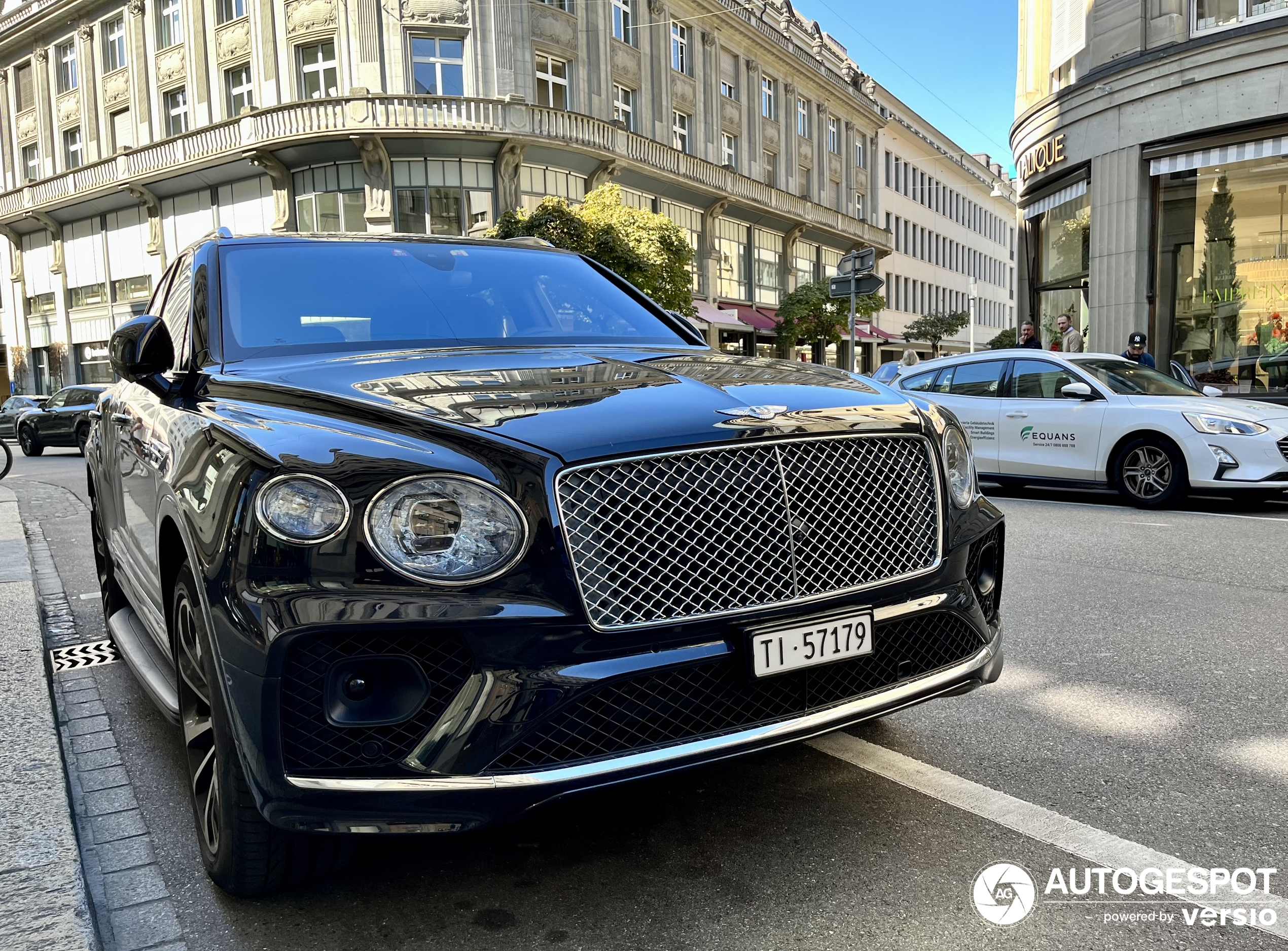 Bentley Bentayga V8 2021