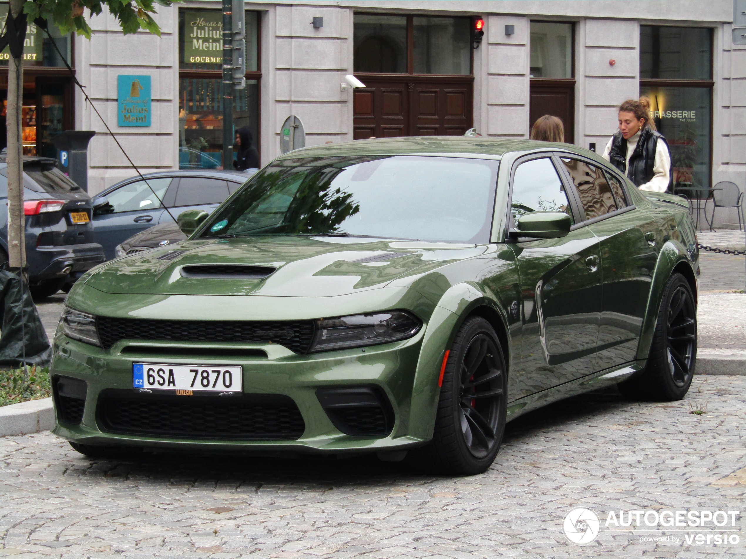 Dodge Charger SRT Hellcat Widebody