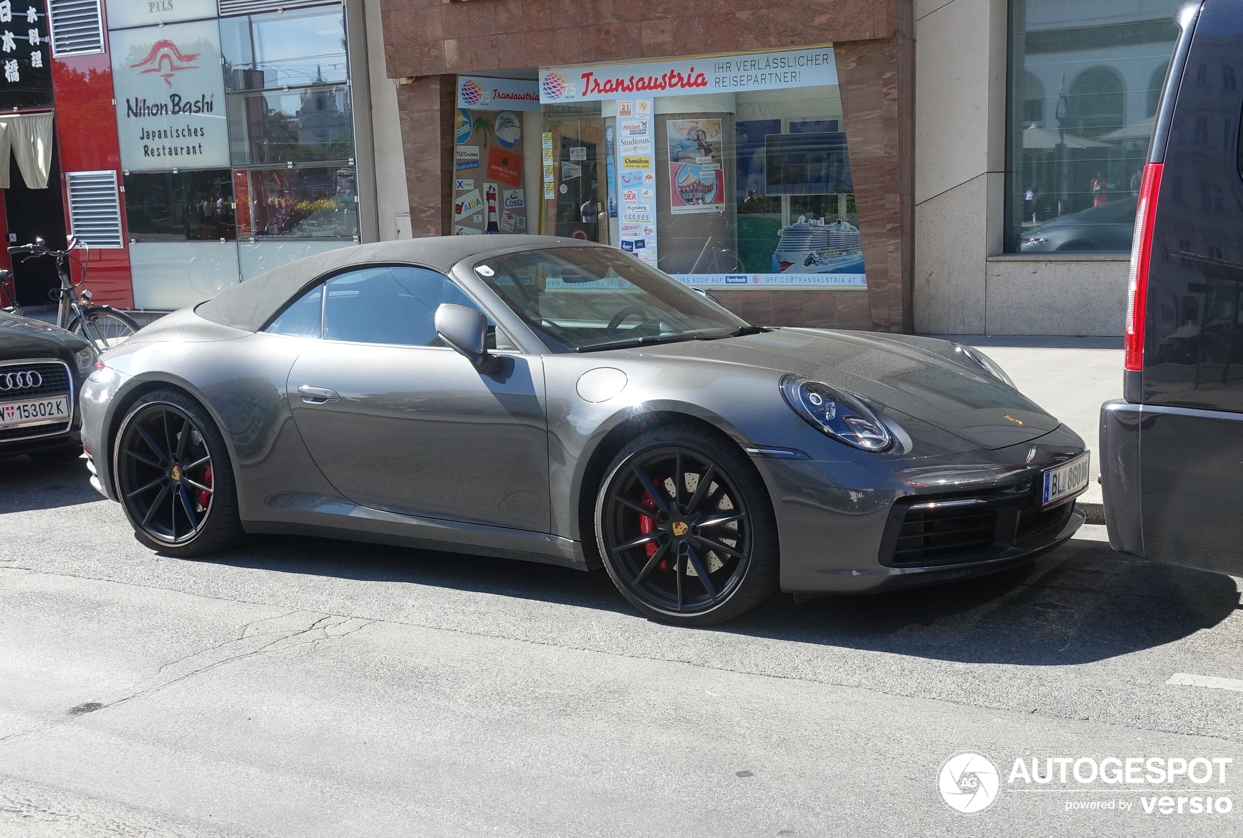 Porsche 992 Carrera 4S Cabriolet