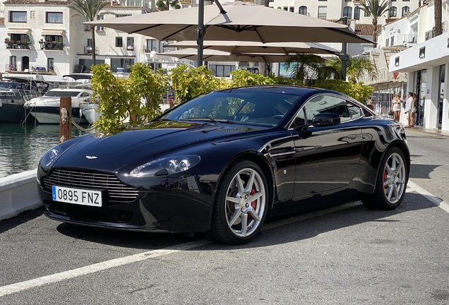 Aston Martin V8 Vantage