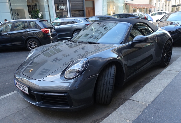 Porsche 992 Carrera 4S Cabriolet