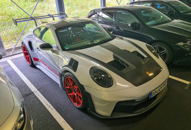 Porsche 992 GT3 RS Weissach Package