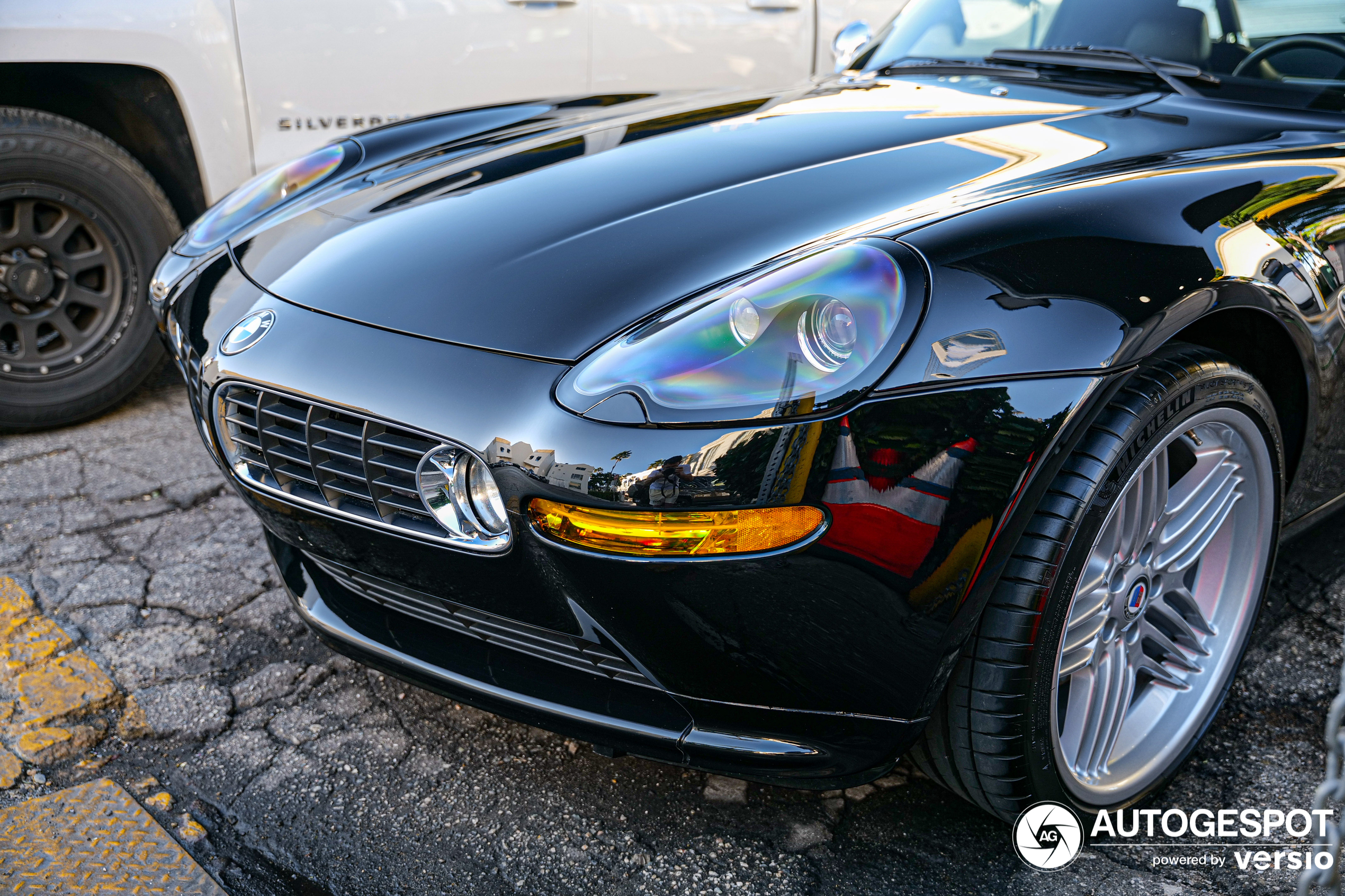 A beautiful Z8 shows up in Beverly Hills