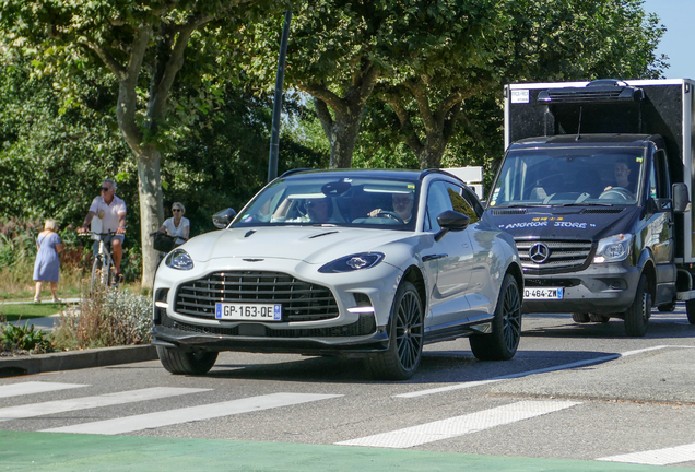 Aston Martin DBX707