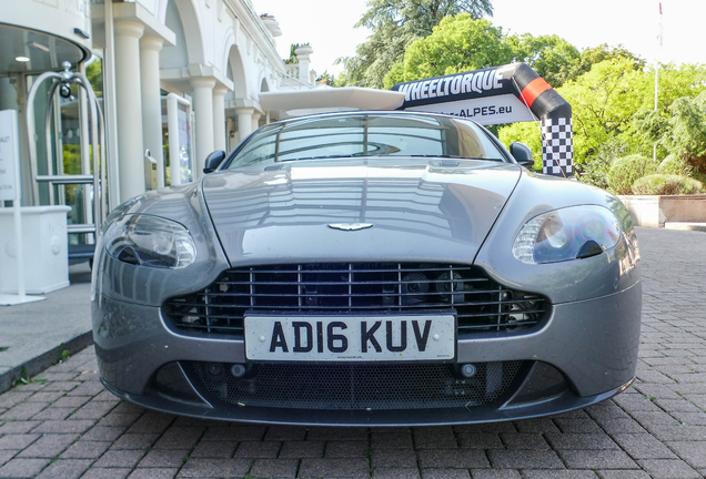 Aston Martin V8 Vantage Roadster 2012