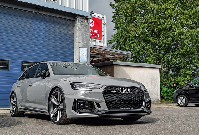 Audi RS4 Avant B9