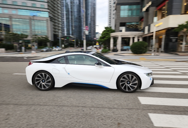 BMW i8