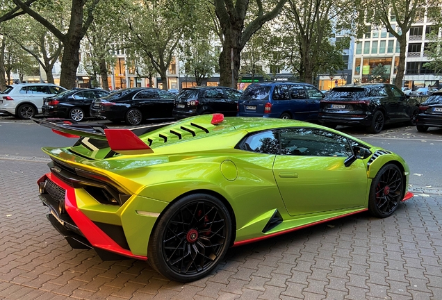 Lamborghini Huracán LP640-2 STO