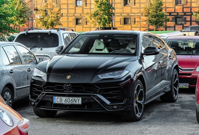 Lamborghini Urus