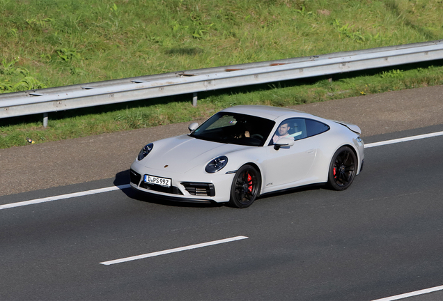 Porsche 992 Carrera GTS