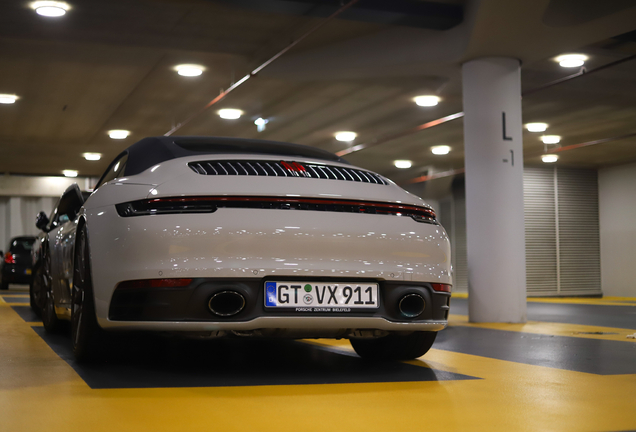 Porsche 992 Carrera 4S Cabriolet