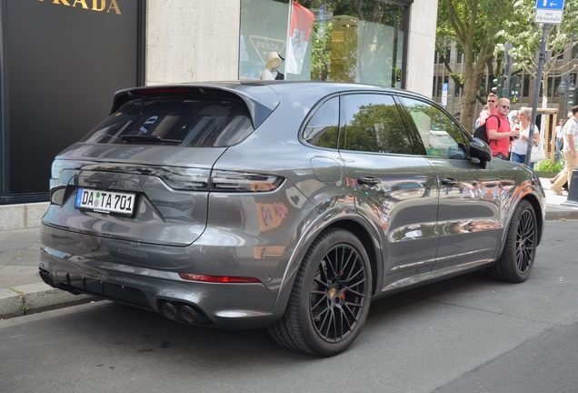 Porsche 9YA Cayenne GTS