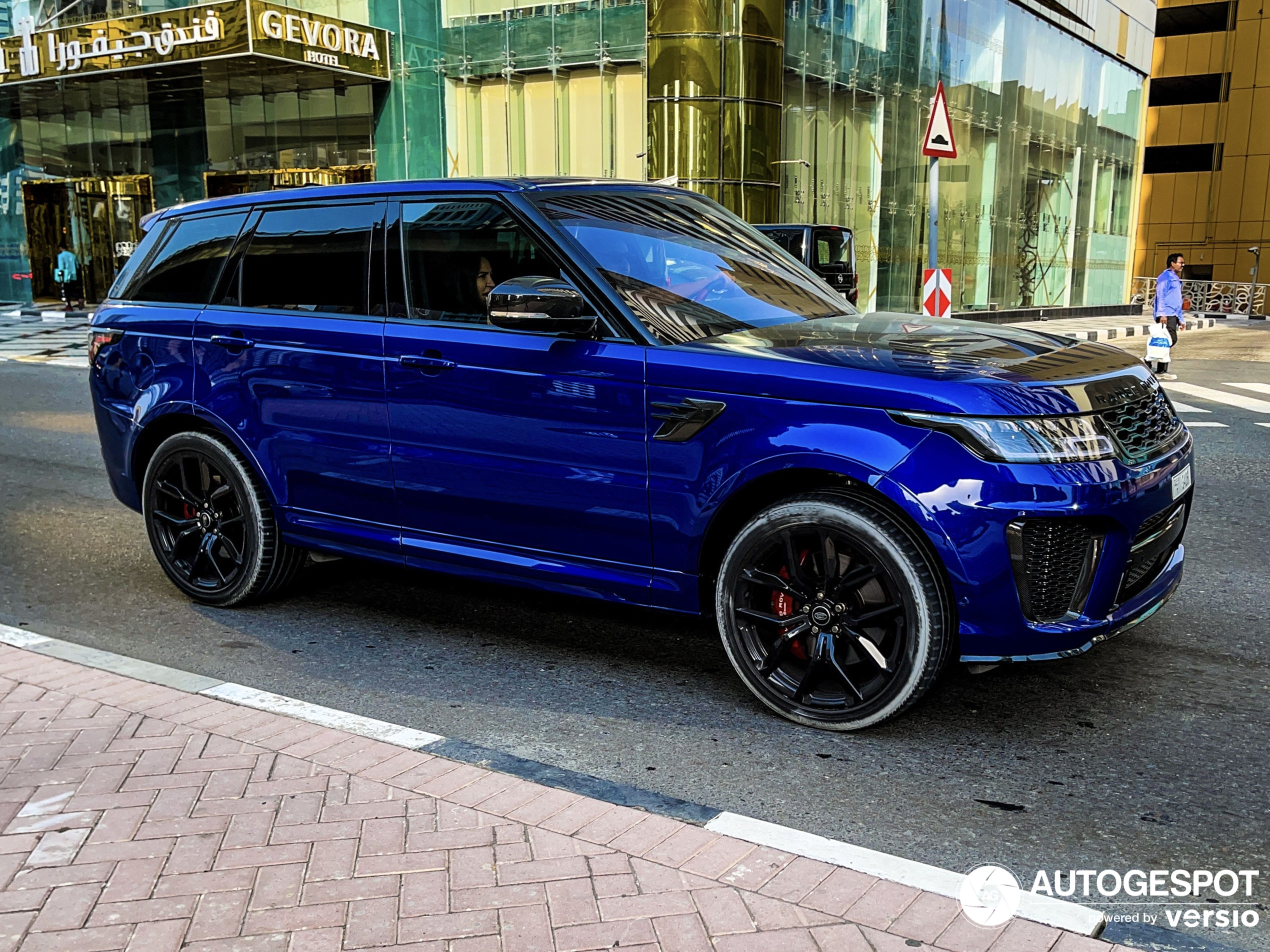 Land Rover Range Rover Sport SVR 2018 Carbon Edition