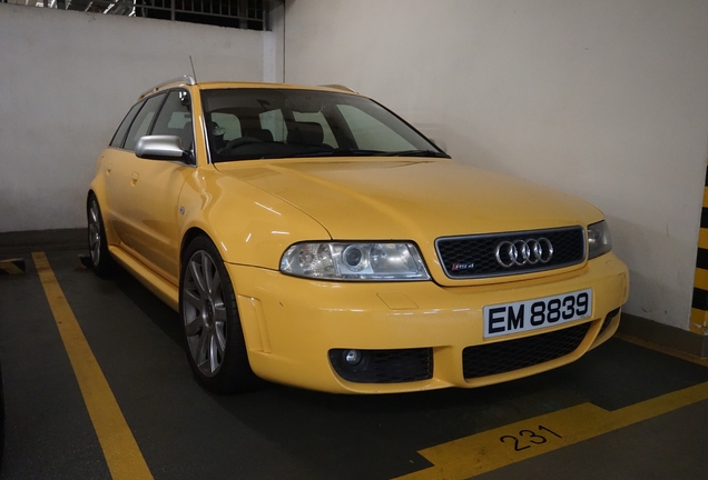 Audi RS4 Avant B5