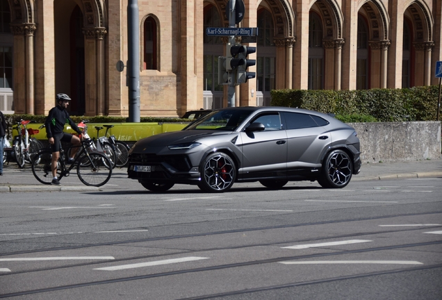 Lamborghini Urus Performante