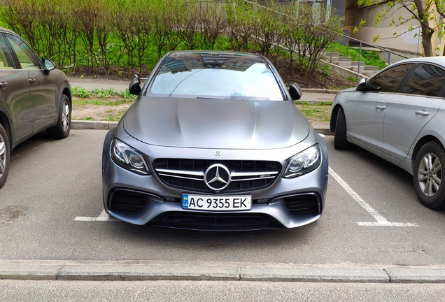 Mercedes-AMG E 63 S W213 Edition 1