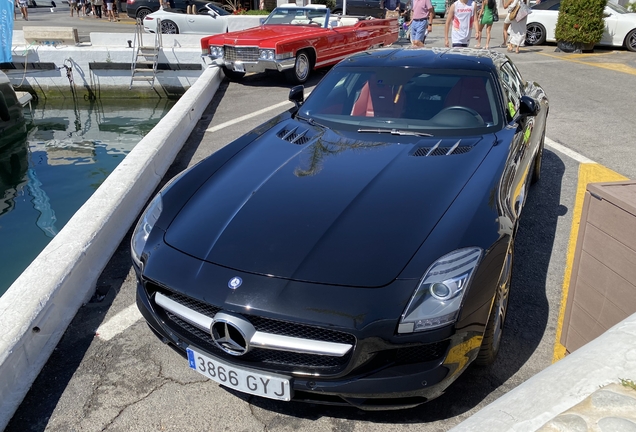 Mercedes-Benz SLS AMG