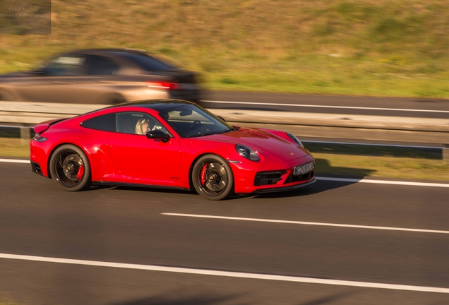 Porsche 992 Carrera 4 GTS