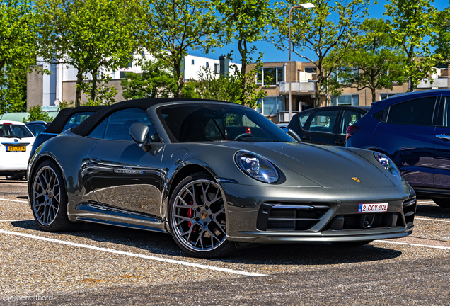 Porsche 992 Carrera 4S Cabriolet