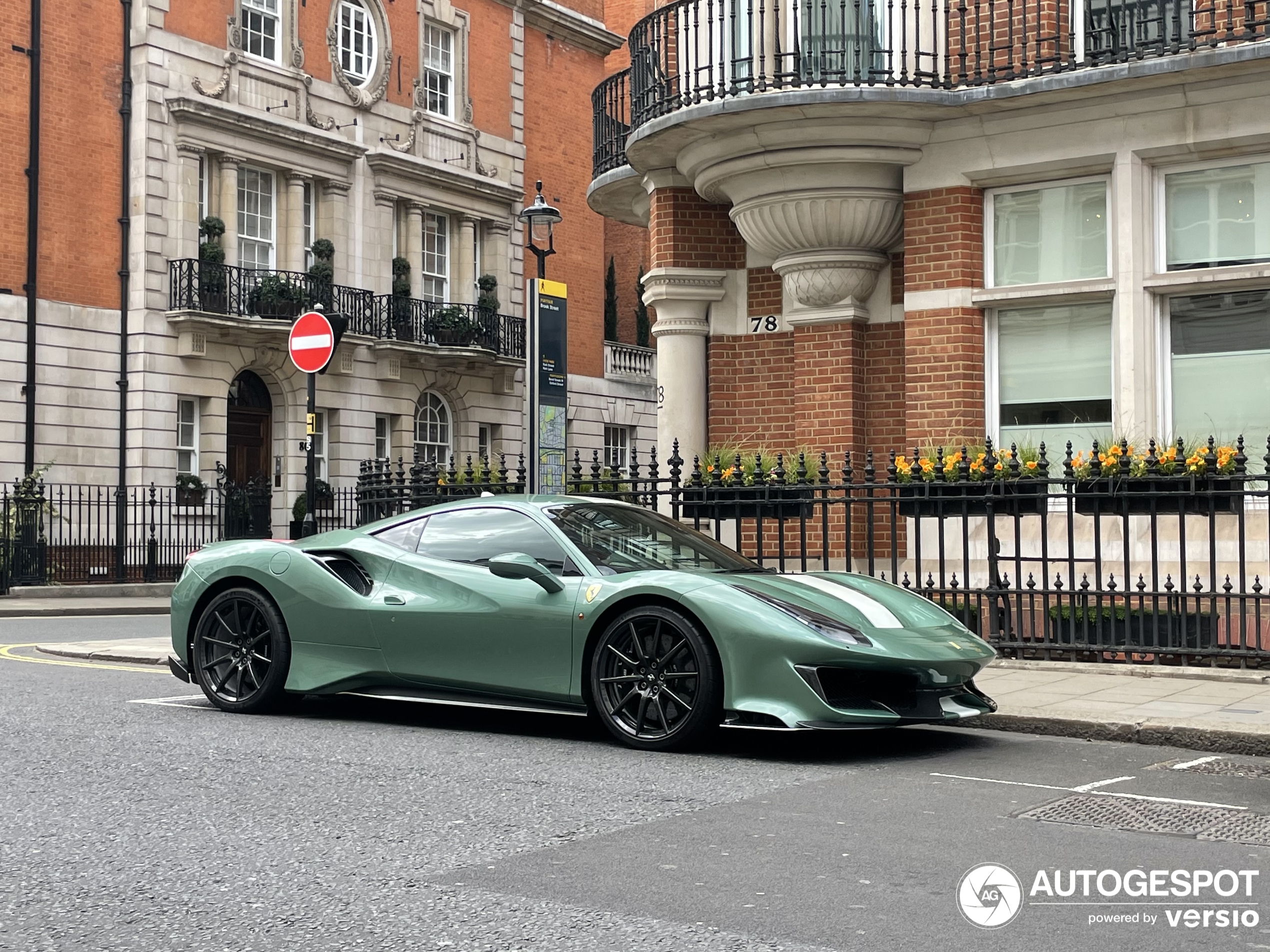 Ferrari 488 Pista