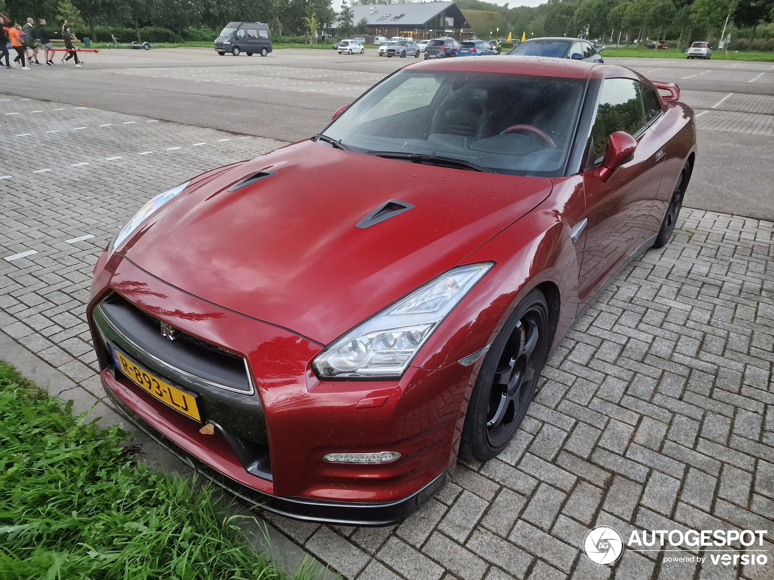 Nissan GT-R 2011