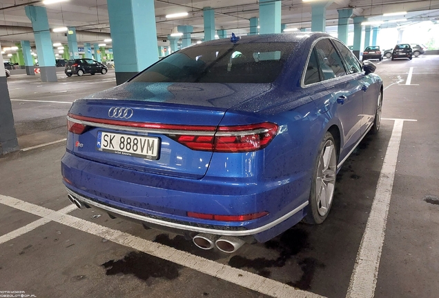 Audi S8 D5