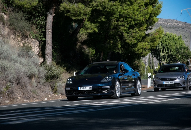 Porsche 971 Panamera Turbo