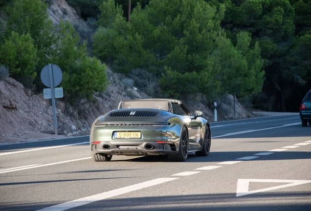 Porsche 992 Carrera 4 GTS Cabriolet