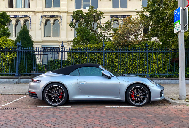 Porsche 992 Carrera 4S Cabriolet