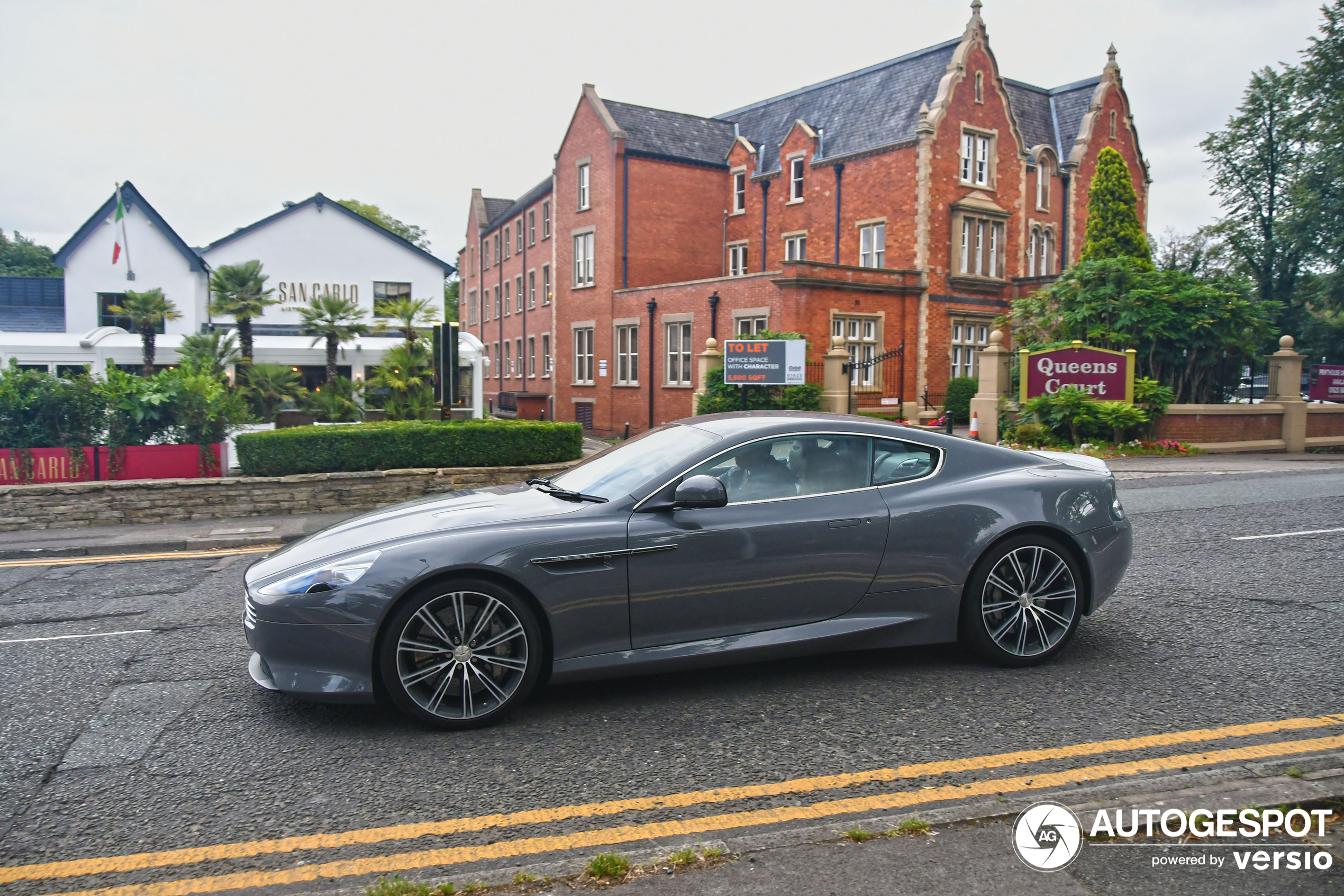 Aston Martin DB9 2013