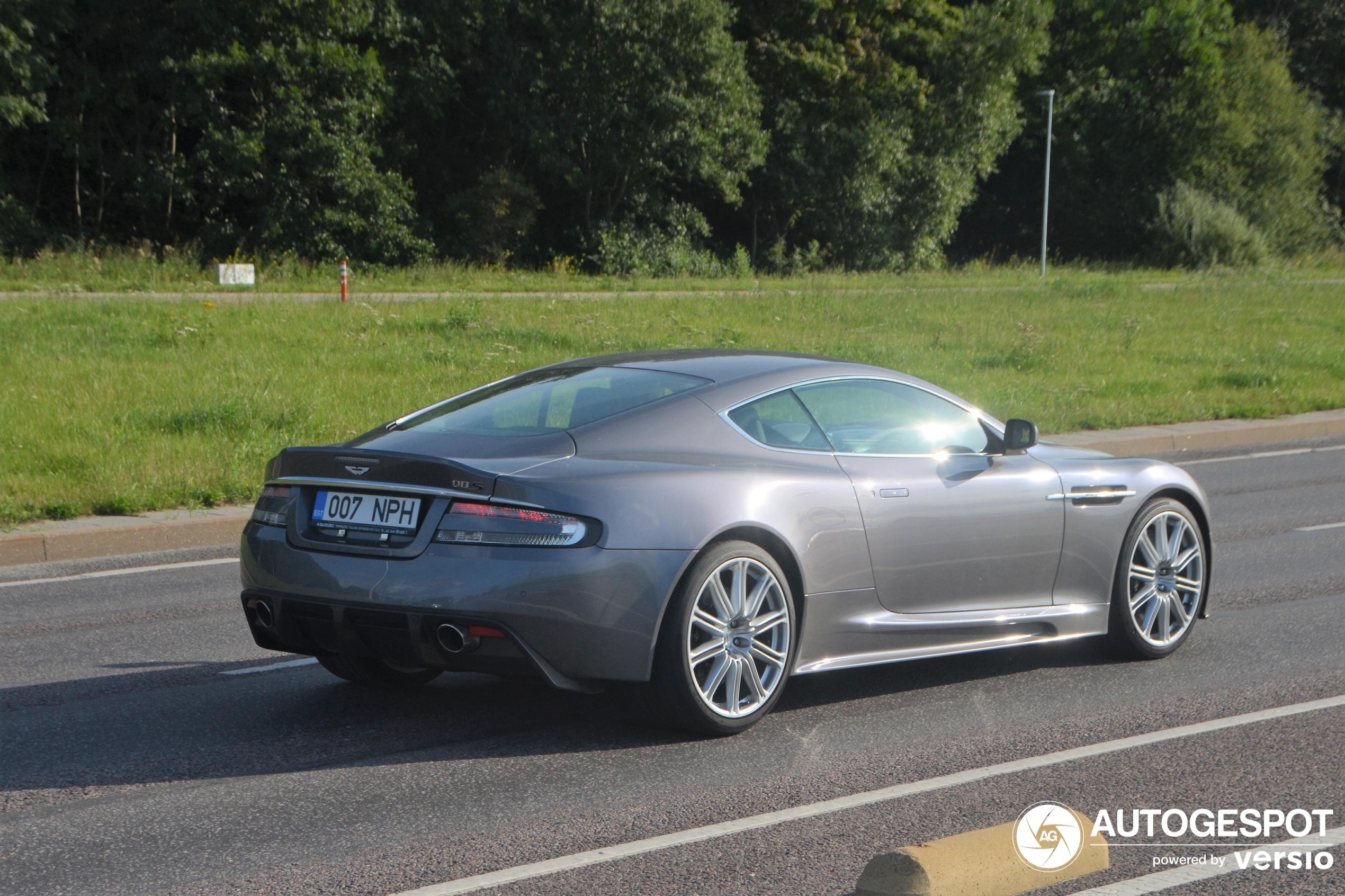 Aston Martin DBS