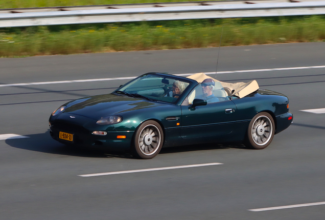 Aston Martin DB7 Volante