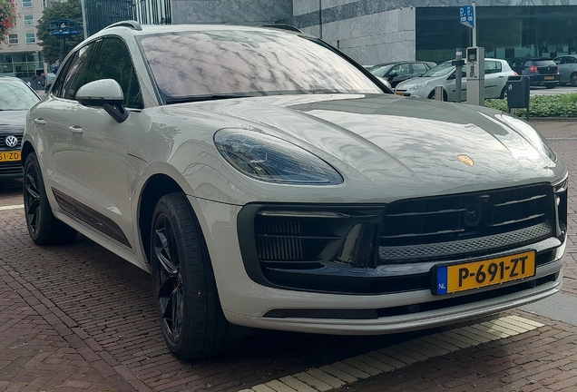 Porsche 95B Macan GTS MkIII