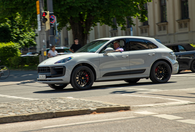 Porsche 95B Macan GTS MkIII