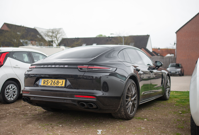 Porsche 971 Panamera Turbo S E-Hybrid