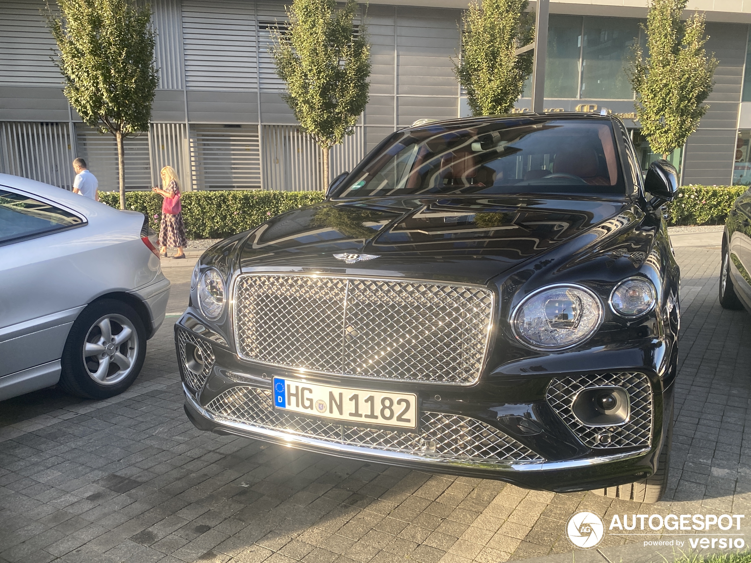 Bentley Bentayga Azure