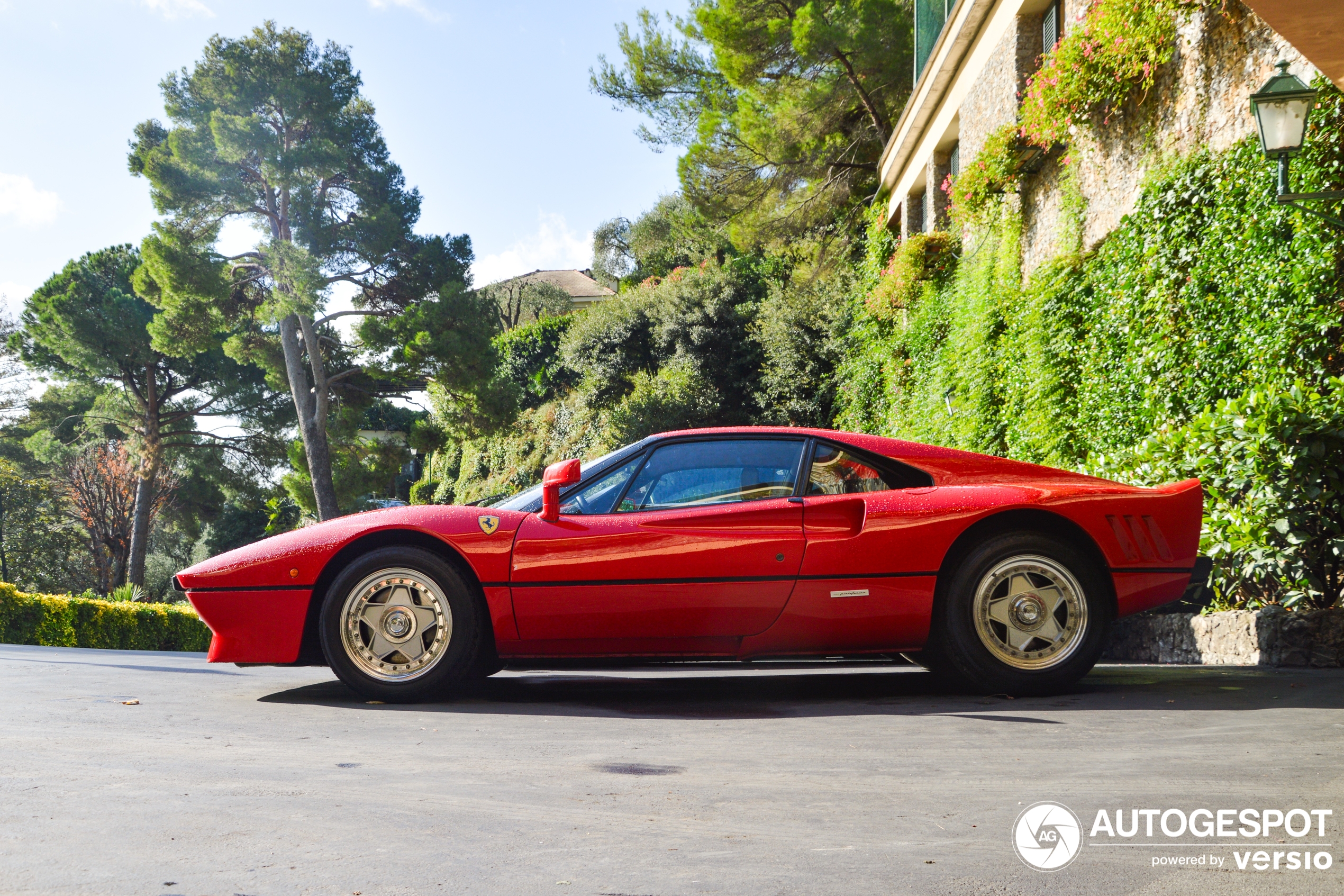 Ein Ferrari 288 GTO taucht in Portofino auf