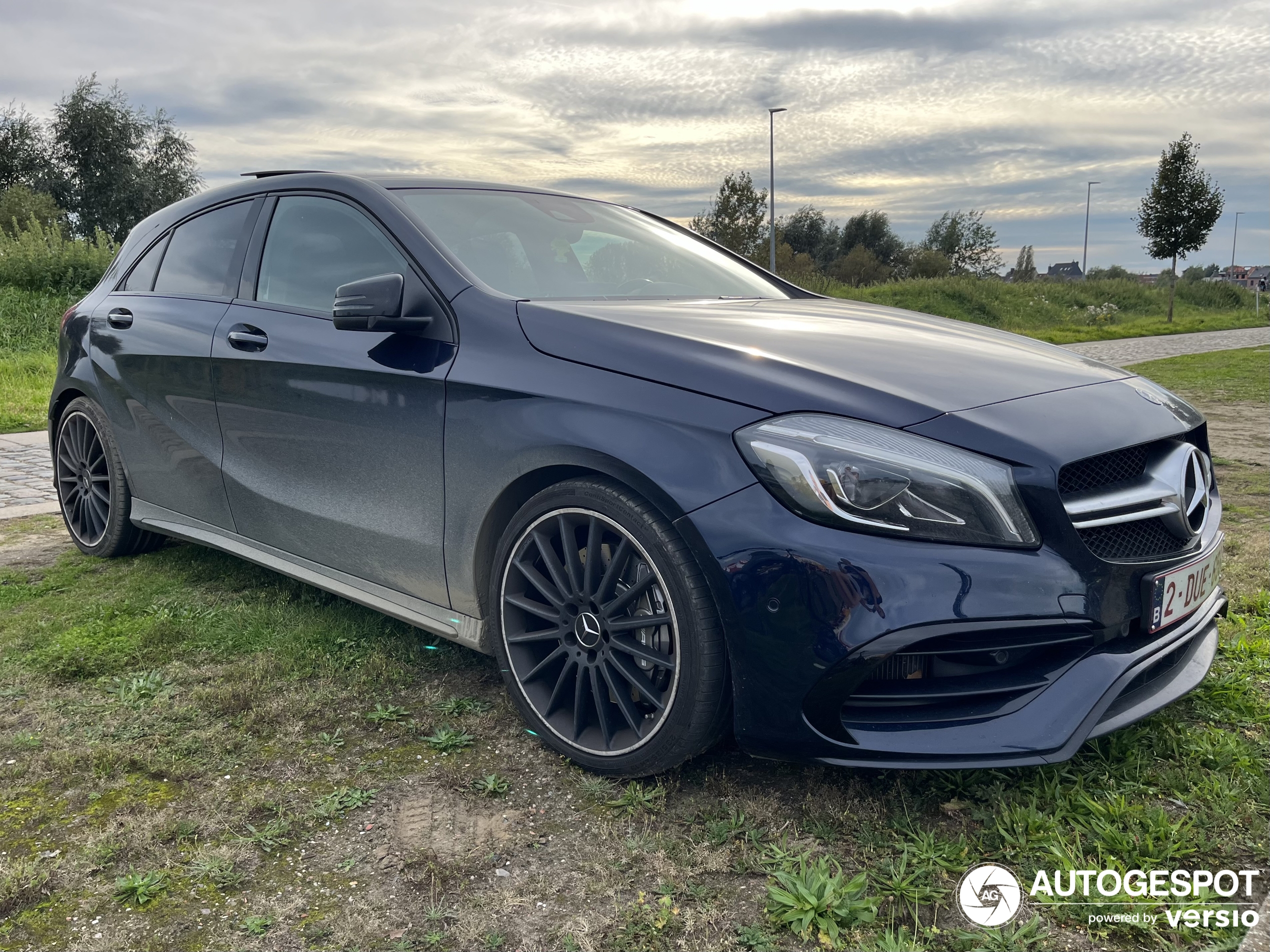 Mercedes-AMG A 45 W176 2015