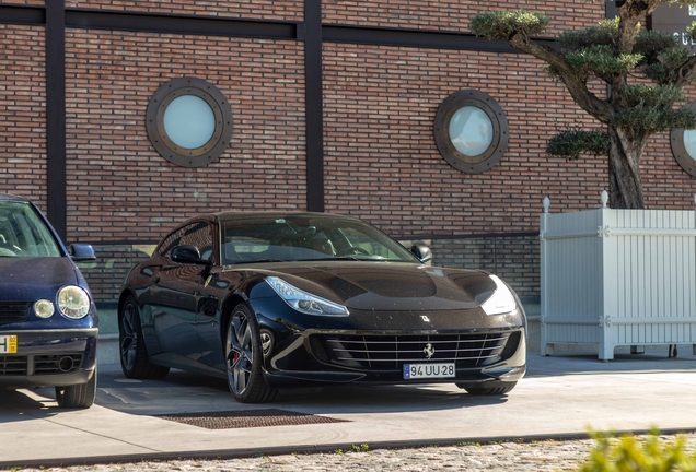 Ferrari GTC4Lusso T