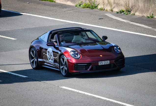 Porsche 992 Targa 4S Heritage Design Edition