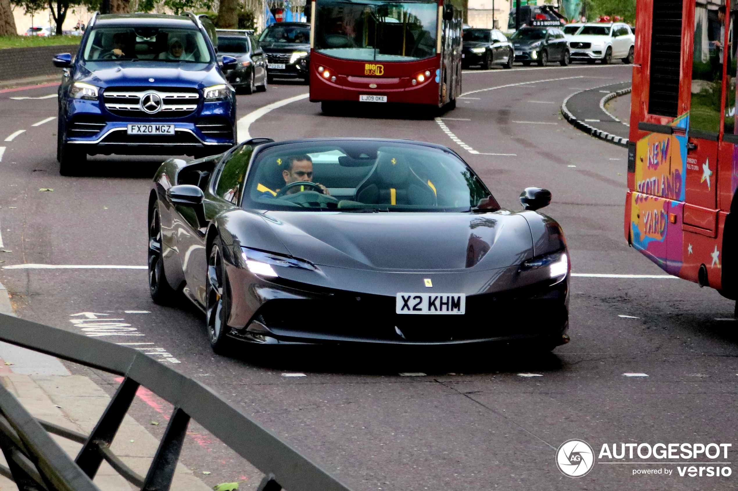 Ferrari SF90 Spider