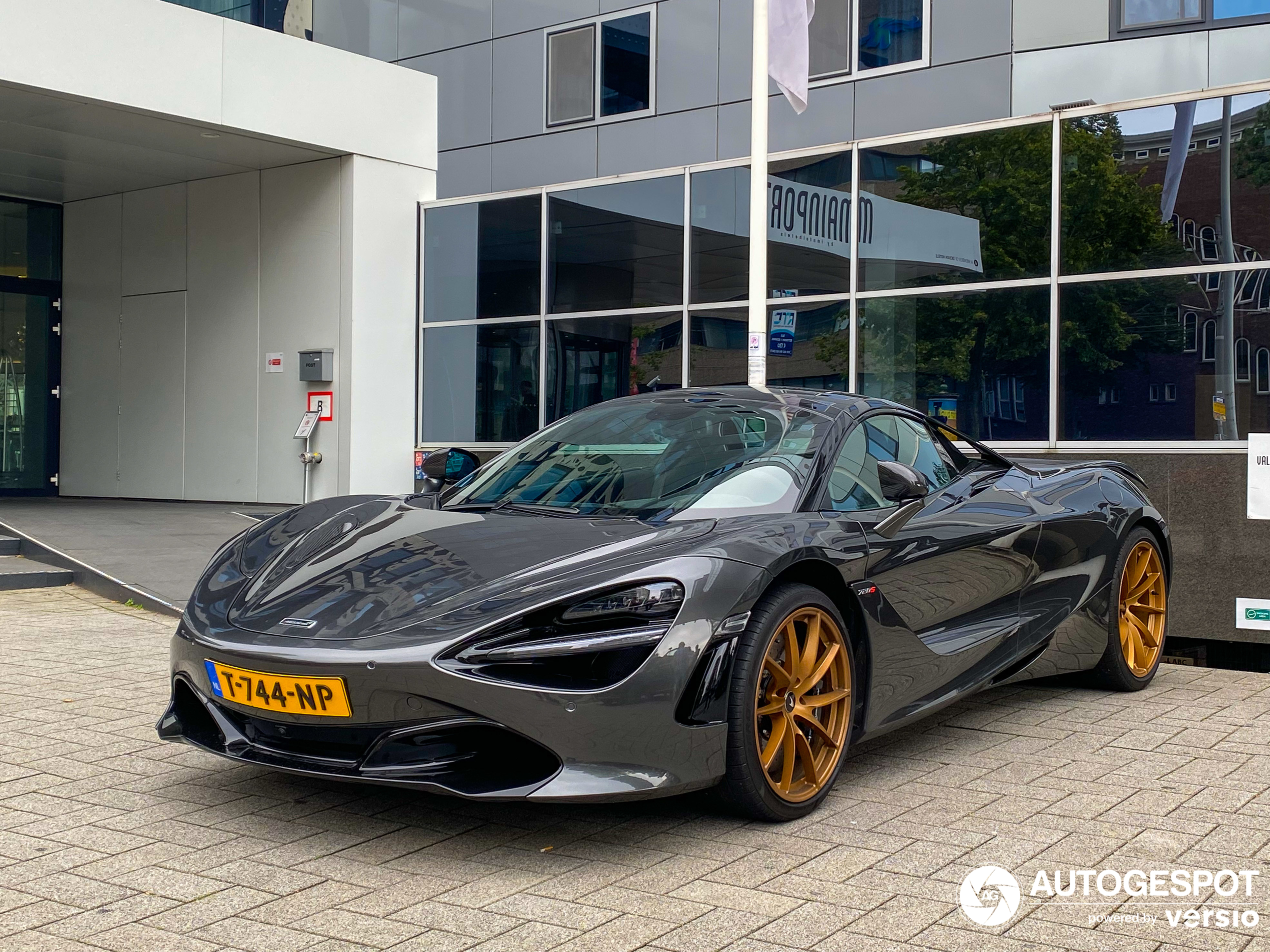 McLaren 720S Spider