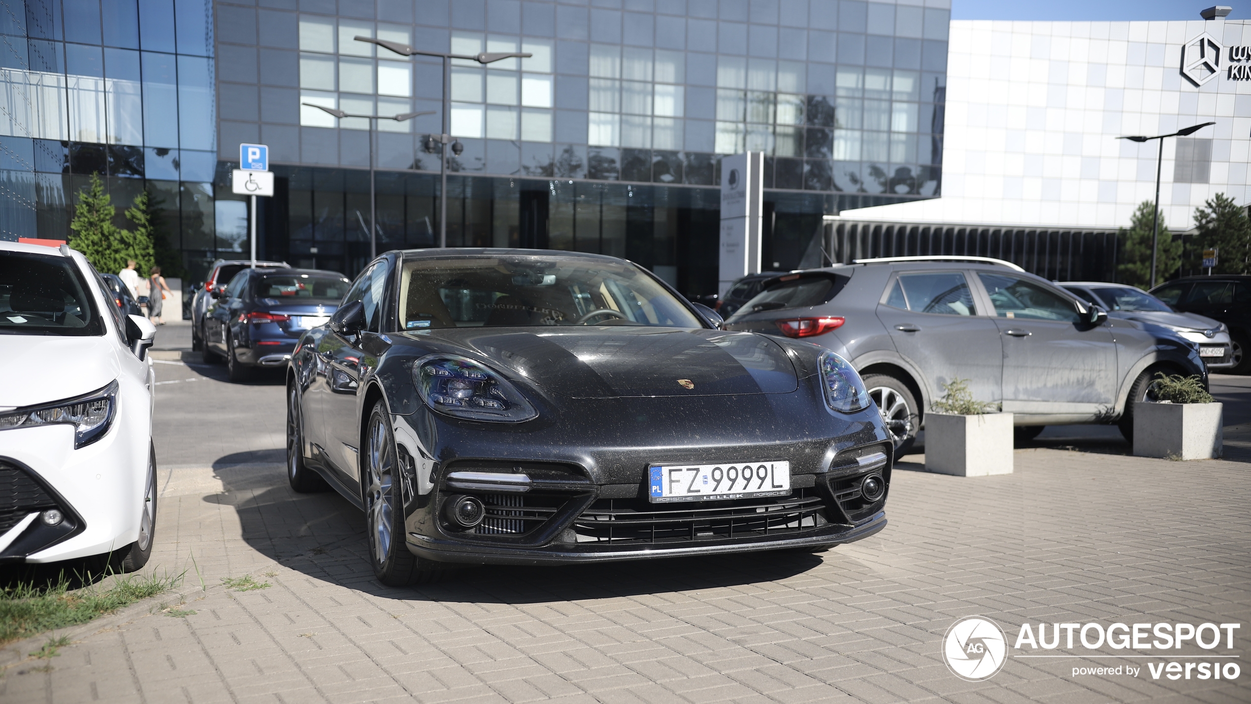 Porsche 971 Panamera Turbo