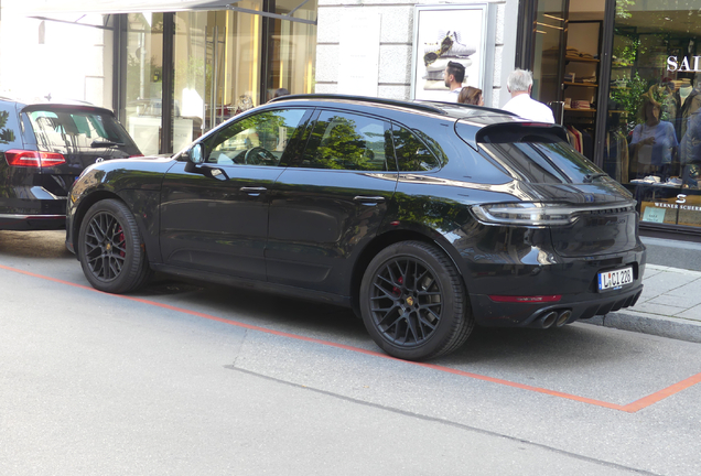 Porsche 95B Macan GTS MkII