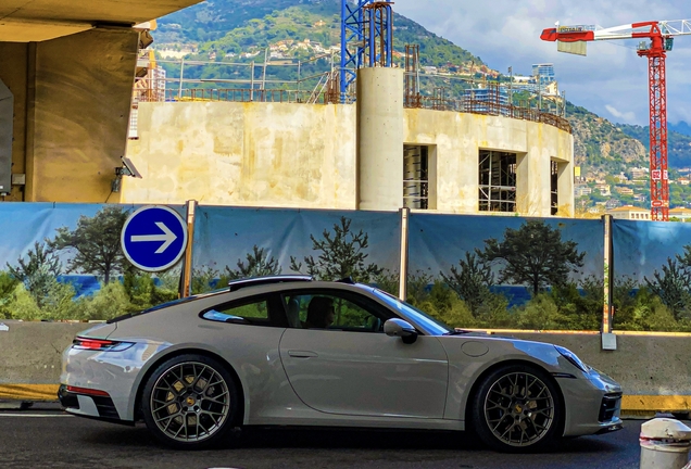 Porsche 992 Carrera 4S